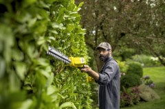 Nůžky na živý plot KÄRCHER HGE 2-18 Battery